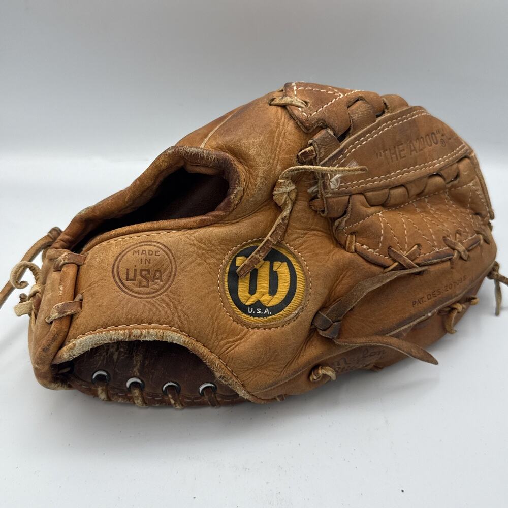 Wilson A2000 L Baseball Glove Made In USA Nylon Stitched Straplock Dual Hinge